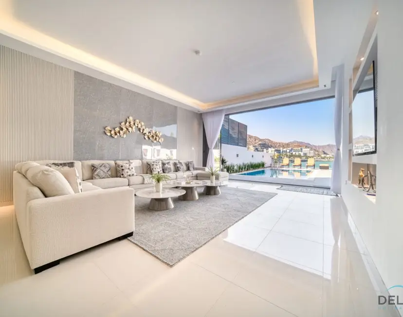Großartige 4-Schlafzimmer-Villa mit gekühltem/beheiztem Pool — Al Dana Island — photo 12