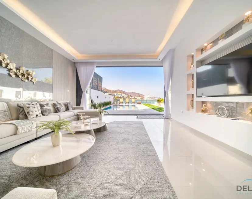 Großartige 4-Schlafzimmer-Villa mit gekühltem/beheiztem Pool — Al Dana Island — photo 13