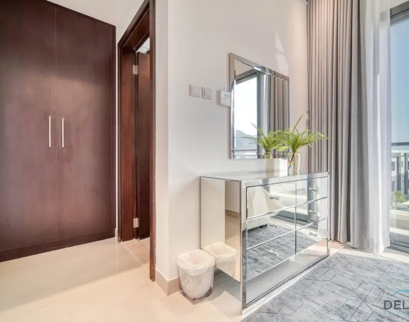 Großartige 4-Schlafzimmer-Villa mit gekühltem/beheiztem Pool — Al Dana Island — photo 31