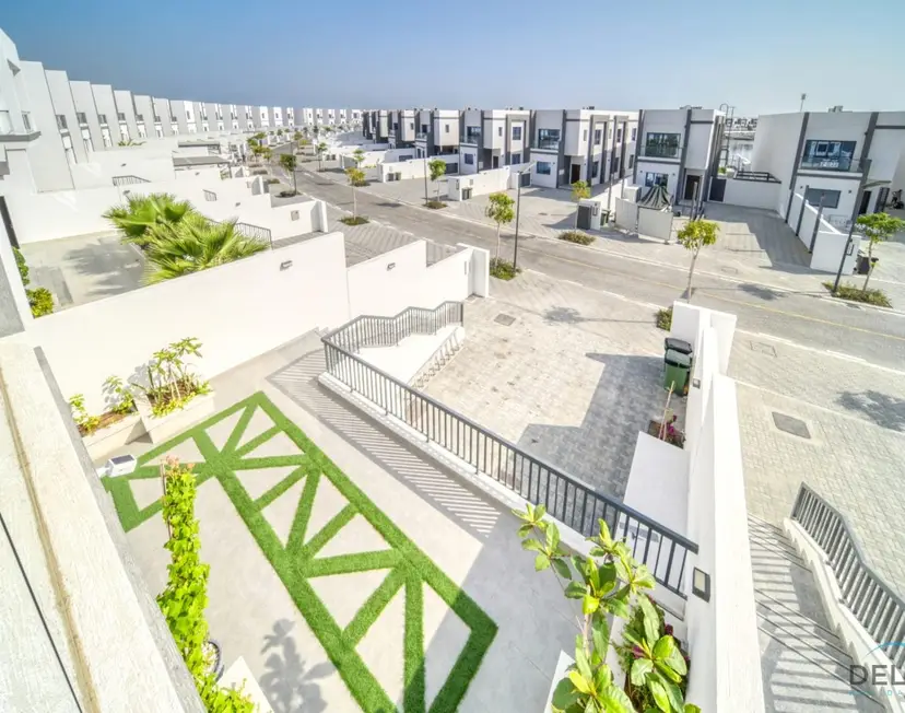 Großartige 4-Schlafzimmer-Villa mit gekühltem/beheiztem Pool — Al Dana Island — photo 35