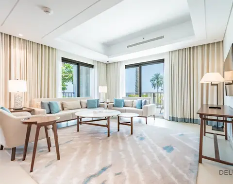 Appartement 4 chambres en front de mer avec chambre d'assistant — The Address Fujairah Residences — photo 2