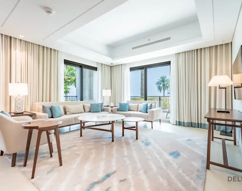 Appartement 4 chambres en front de mer avec chambre d'assistant — The Address Fujairah Residences — photo 2