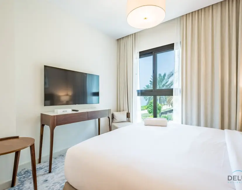 Appartement 4 chambres en front de mer avec chambre d'assistant — The Address Fujairah Residences — photo 39