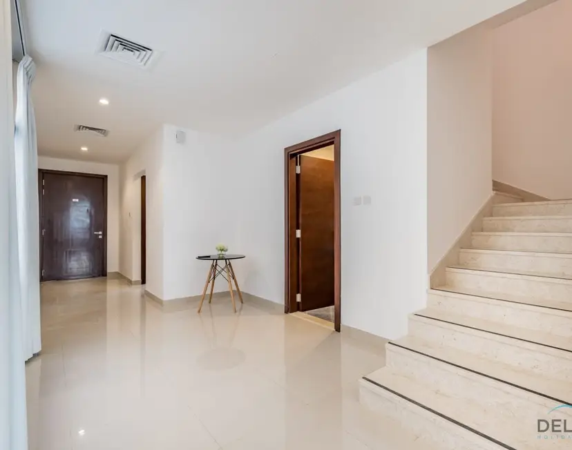 Ruhiger Inselrückzugsort – Villa mit 3 Schlafzimmern und Assistentenzimmer — Al Dana Island — photo 13