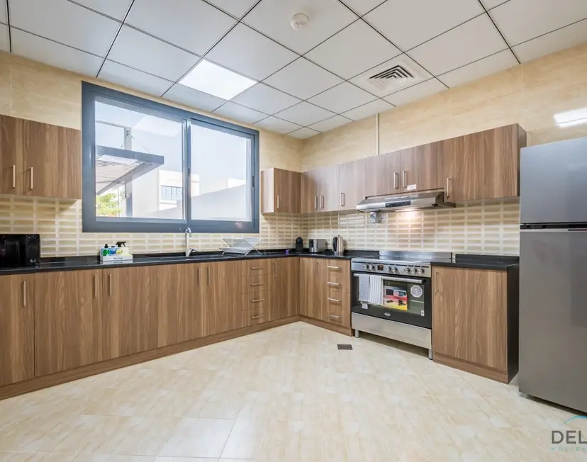 Ruhiger Inselrückzugsort – Villa mit 3 Schlafzimmern und Assistentenzimmer — Al Dana Island — photo 16