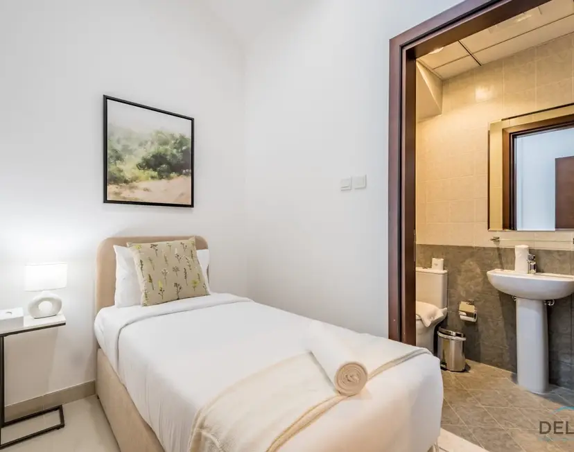 Ruhiger Inselrückzugsort – Villa mit 3 Schlafzimmern und Assistentenzimmer — Al Dana Island — photo 20