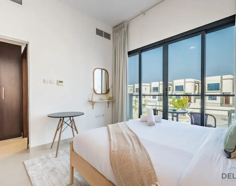 Ruhiger Inselrückzugsort – Villa mit 3 Schlafzimmern und Assistentenzimmer — Al Dana Island — photo 24
