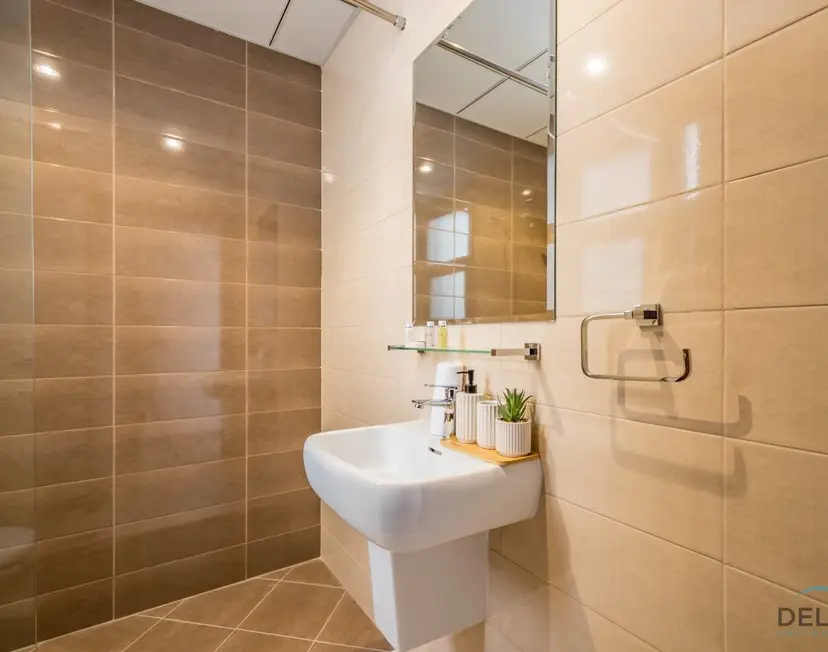 Ruhiger Inselrückzugsort – Villa mit 3 Schlafzimmern und Assistentenzimmer — Al Dana Island — photo 26