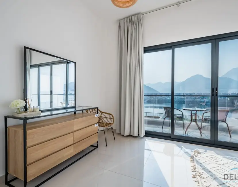 Ruhiger Inselrückzugsort – Villa mit 3 Schlafzimmern und Assistentenzimmer — Al Dana Island — photo 35