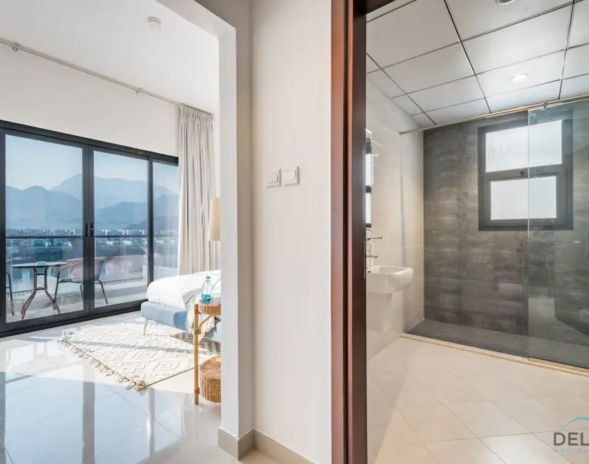 Ruhiger Inselrückzugsort – Villa mit 3 Schlafzimmern und Assistentenzimmer — Al Dana Island — photo 39