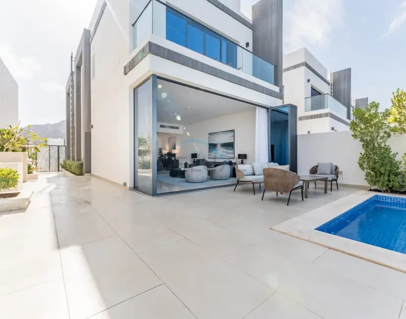 Villa avec Vue sur Piscine et Mer, Équipée d'un Barbecue — Al Dana Island — photo 36