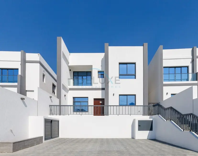 Villa mit 6 Schlafzimmern, Blick auf Pool, Berge und den Arabischen Golf — Al Dana Island — photo 6