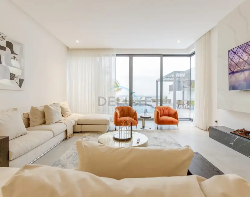 4-Schlafzimmer-Villa mit Assistentenzimmer, eigenem Pool sowie Pool- und Meerblick — Al Dana Island — photo 7