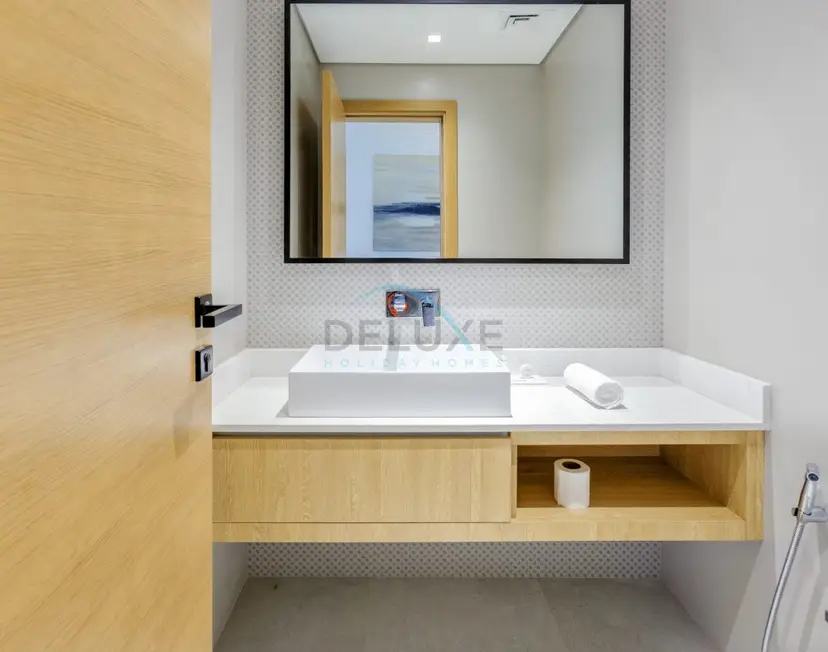 4-Schlafzimmer-Villa mit Assistentenzimmer, eigenem Pool sowie Pool- und Meerblick — Al Dana Island — photo 13
