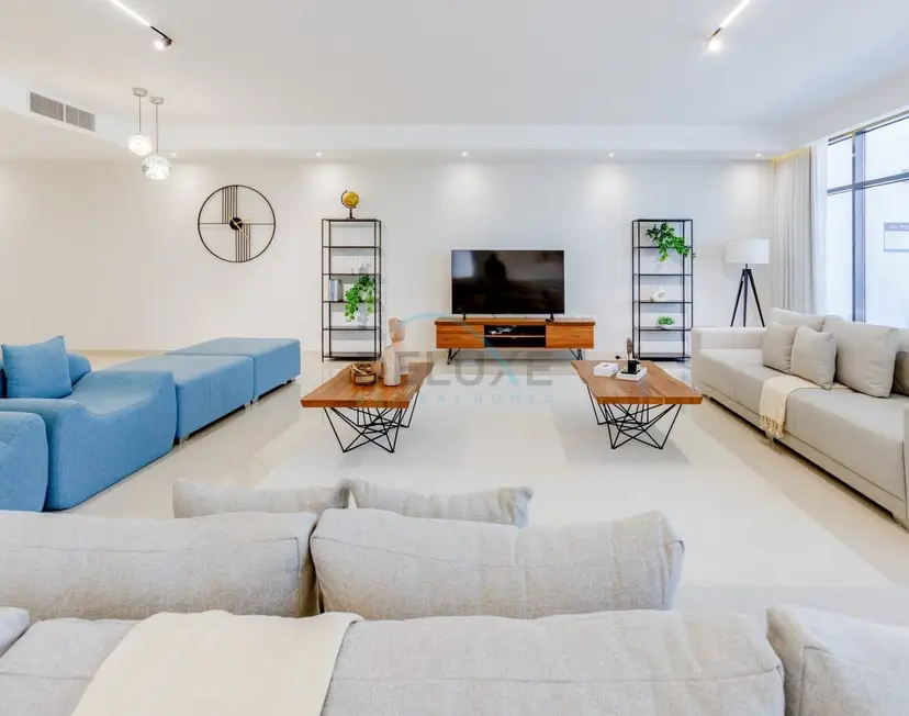 Villa mit 6 Schlafzimmern, Blick auf Pool, Berge und den Arabischen Golf — Al Dana Island — photo 12