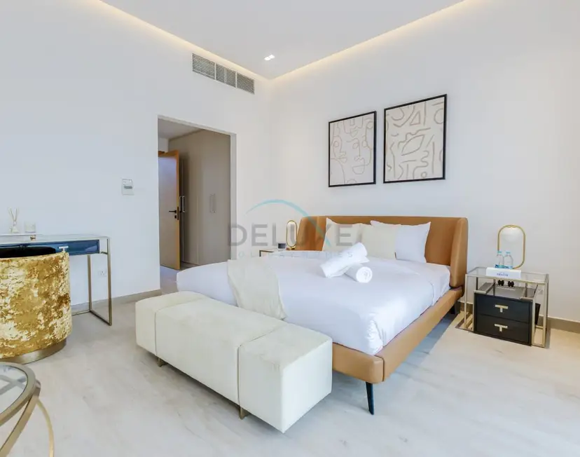 4-Schlafzimmer-Villa mit Assistentenzimmer, eigenem Pool sowie Pool- und Meerblick — Al Dana Island — photo 19