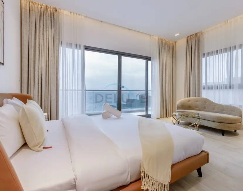 4-Schlafzimmer-Villa mit Assistentenzimmer, eigenem Pool sowie Pool- und Meerblick — Al Dana Island — photo 20