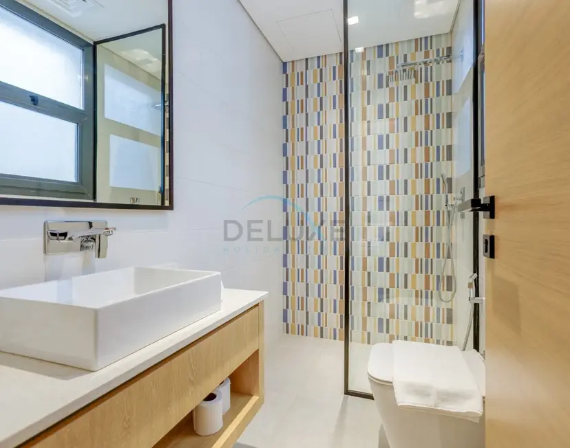 4-Schlafzimmer-Villa mit Assistentenzimmer, eigenem Pool sowie Pool- und Meerblick — Al Dana Island — photo 31