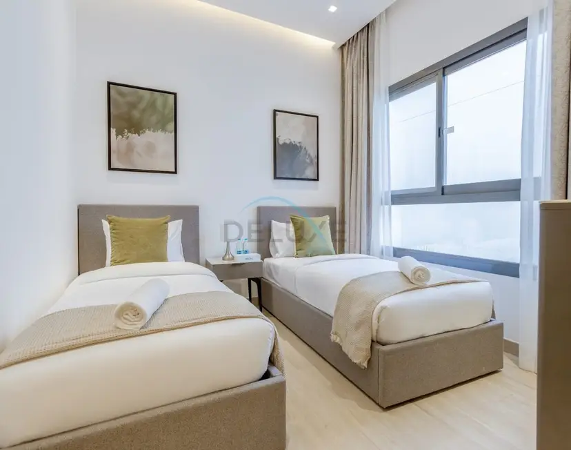 4-Schlafzimmer-Villa mit Assistentenzimmer, eigenem Pool sowie Pool- und Meerblick — Al Dana Island — photo 33