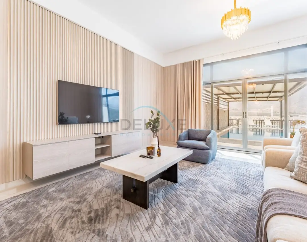 Villa 4 Chambres + Chambre de Service avec Piscine Privée et Vue sur la Mer — Al Dana Island