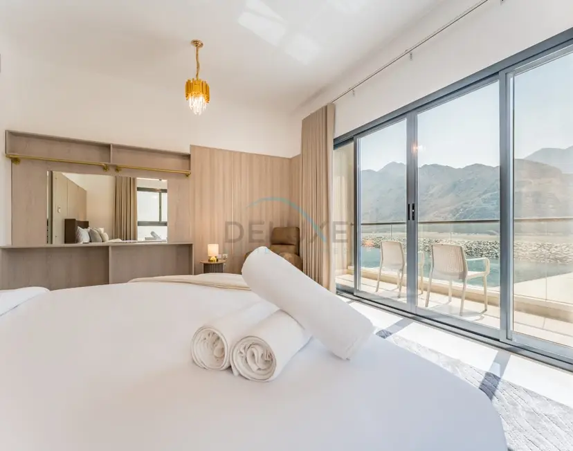 Villa 4 Chambres + Chambre de Service avec Piscine Privée et Vue sur la Mer — Al Dana Island — photo 32