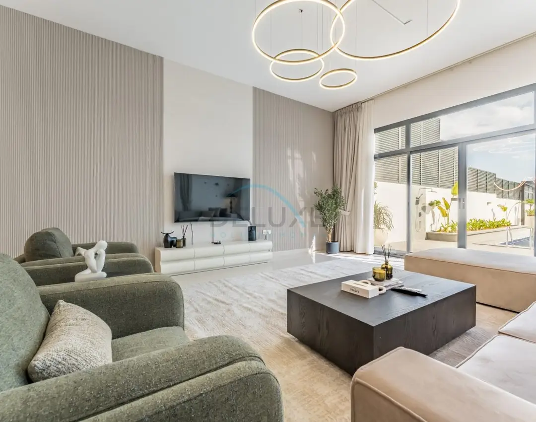 Helle Villa mit atemberaubendem Meerblick und Mitarbeiterzimmer — Al Dana Island