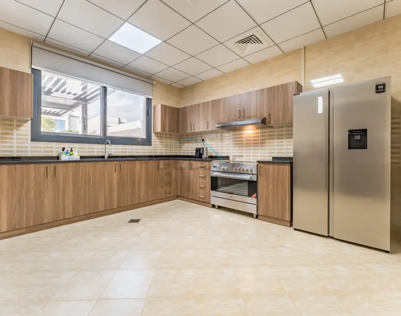 Helle Villa mit atemberaubendem Meerblick und Mitarbeiterzimmer — Al Dana Island — photo 9