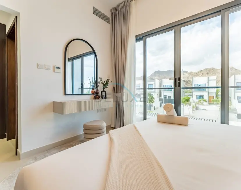 Helle Villa mit atemberaubendem Meerblick und Mitarbeiterzimmer — Al Dana Island — photo 18