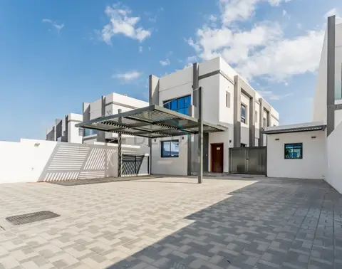 Helle Villa mit atemberaubendem Meerblick und Mitarbeiterzimmer — Al Dana Island — photo 2