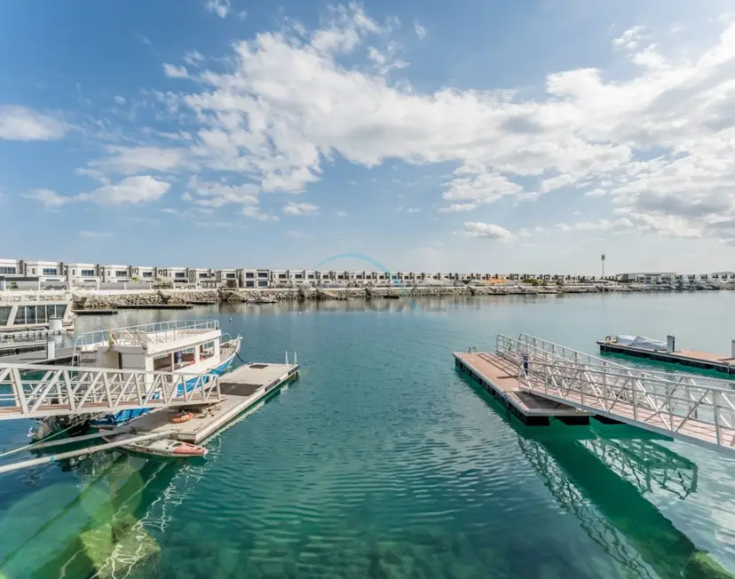 Helle Villa mit atemberaubendem Meerblick und Mitarbeiterzimmer — Al Dana Island — photo 34
